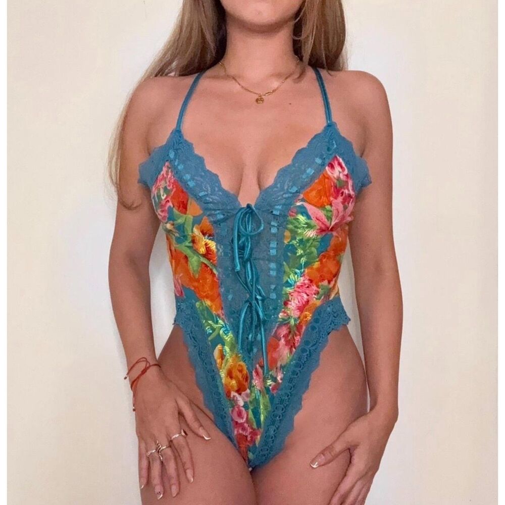 VTG - VICTORIA'S SECRET Gold Label Turquoise Floral Lace Tie Front Teddy, Sz S